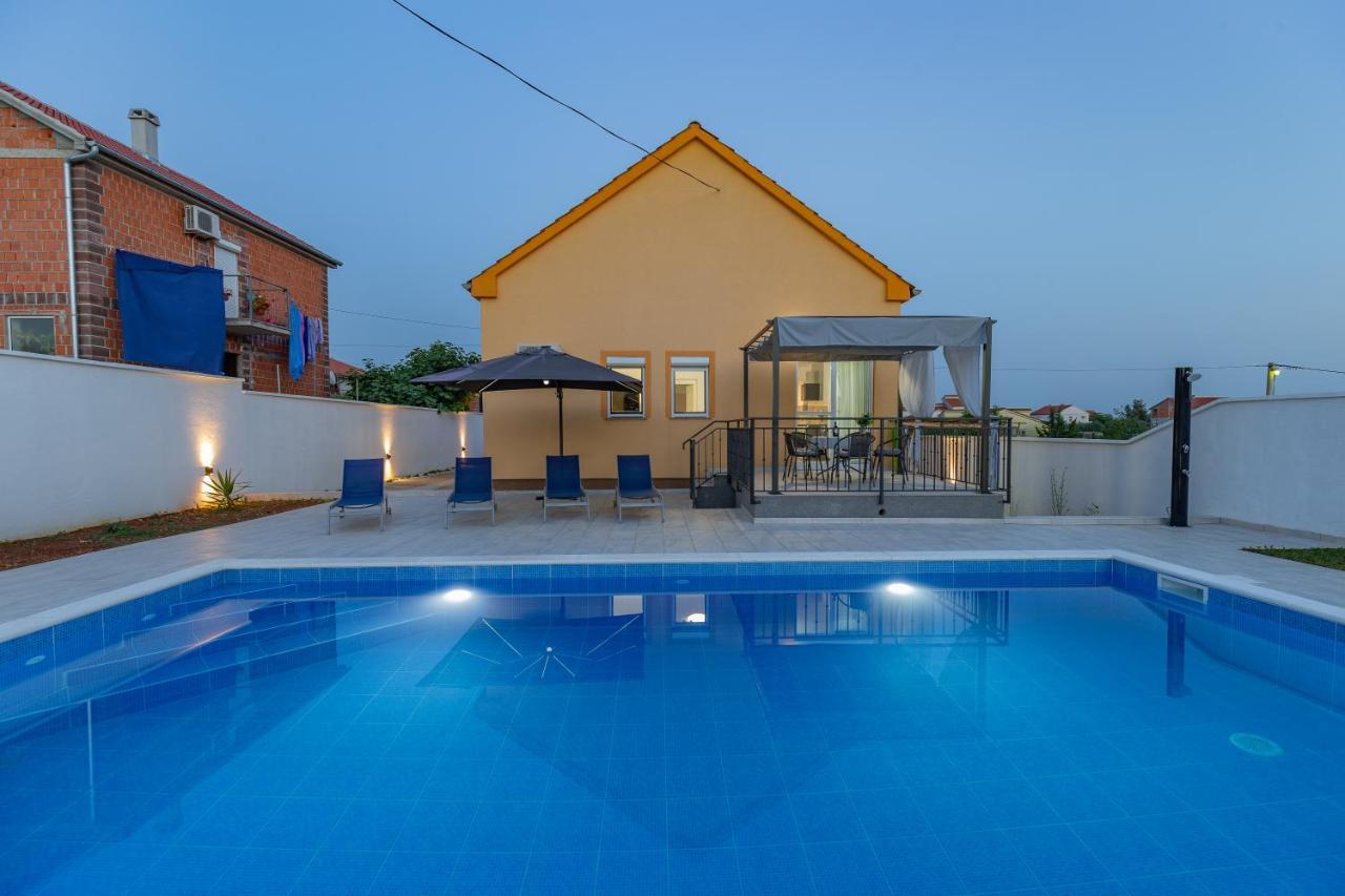 Villa Family And Friends Private Heated Pool With Jacuzzi Zadar Exterior foto