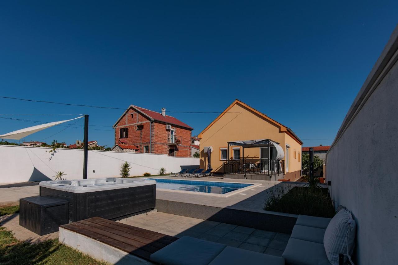 Villa Family And Friends Private Heated Pool With Jacuzzi Zadar Exterior foto